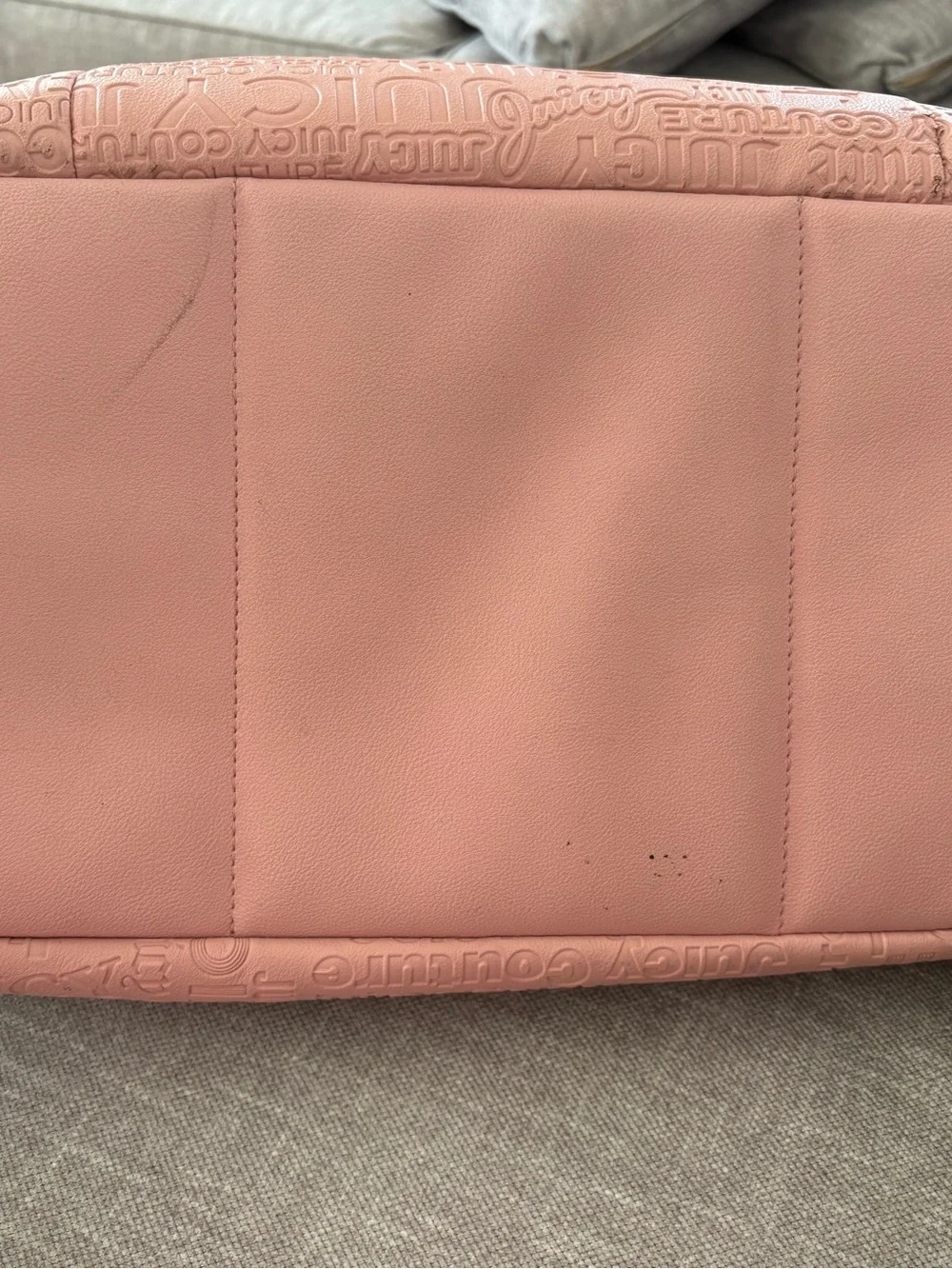 Juicy Couture Pink Embossed Logo Weekender / Duffle Bag 💕